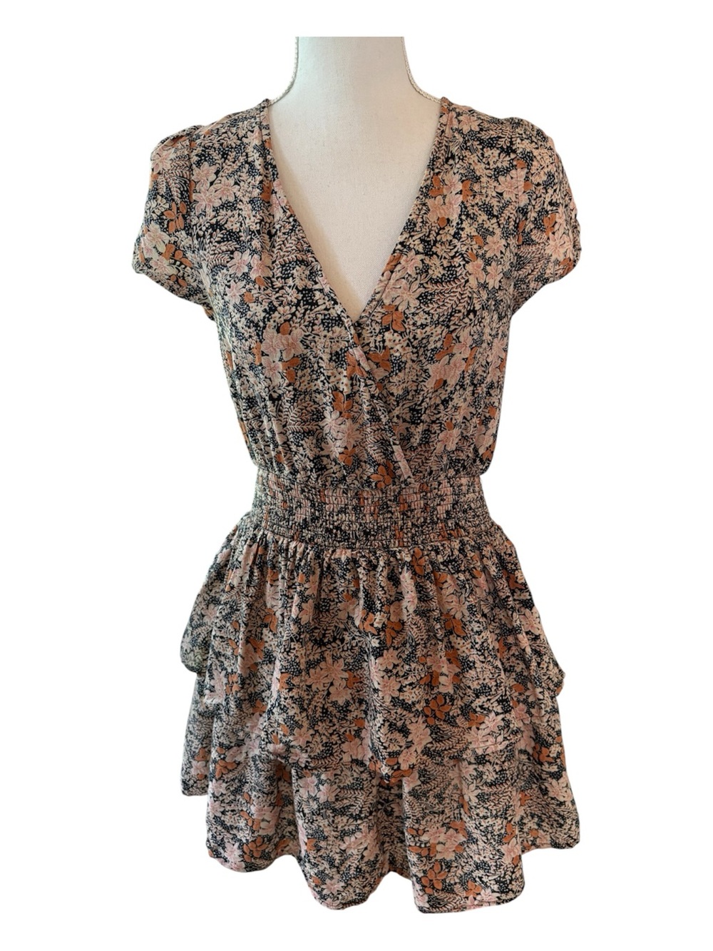 American Eagle Ruffled V-Neck Floral Dress.  Size M